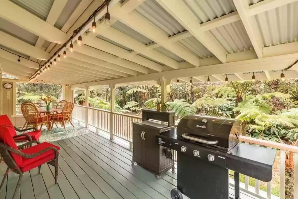 Hau'Oli Place Tiki Cottage In Волкейно Екстериор снимка