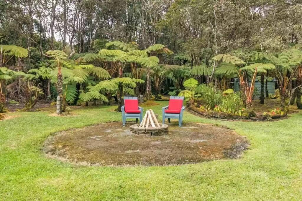 Hau'Oli Place Tiki Cottage In Волкейно Екстериор снимка